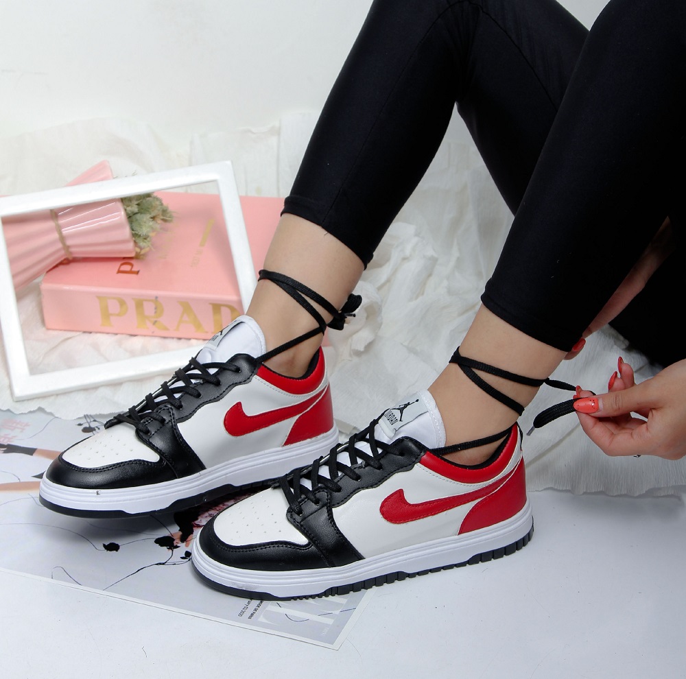 کفش نایک جردن سفید قرمز